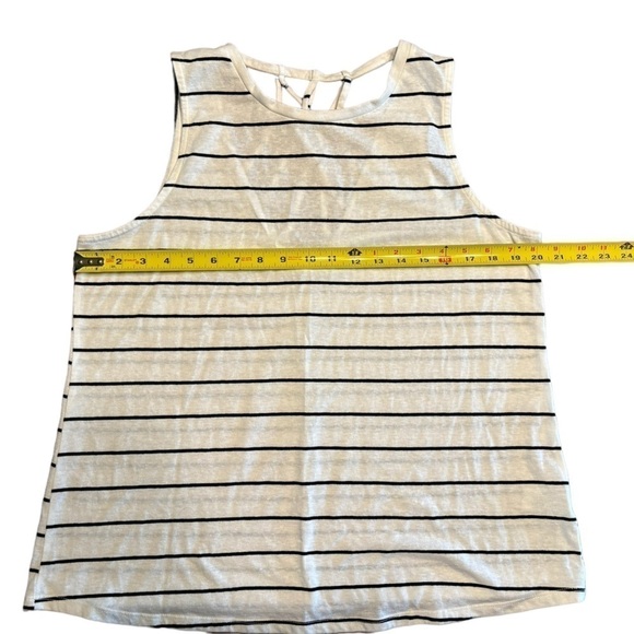 MAURICES RIVERSIDE TANK TOO LATTICE CUT OUT WHITE W BLACK STRIPE SIZE L - Picture 10 of 12